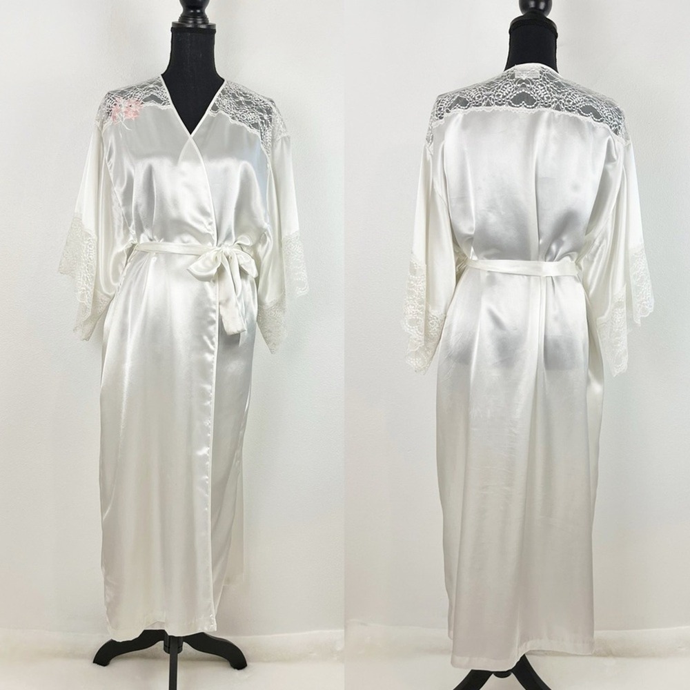 Vintage White Satin Lace Robe Large Embroidery Bridal Boudoir Glam Soft Elegance - Picture 2 of 12